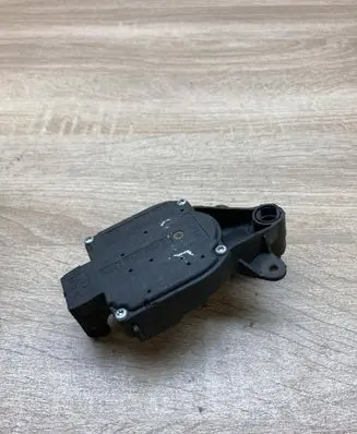 Volkswagen Polo III 6N 6N2 6NF Air flap motor/actuator 1J0907511 6NN007626