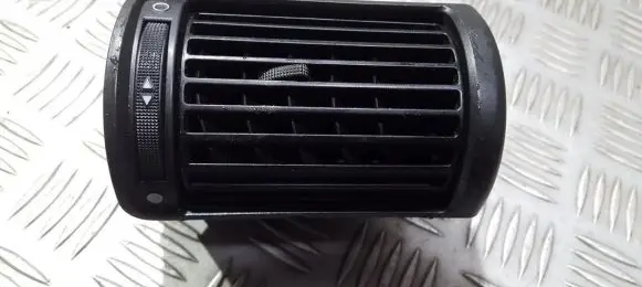 Audi A4 S4 B5 8D Dashboard side air vent grill/cover trim 8D1820902
