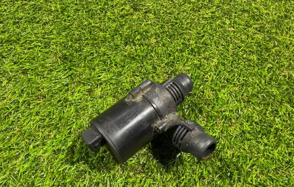 BMW 5 E39 Electric auxiliary coolant/water pump 70207810 8381989
