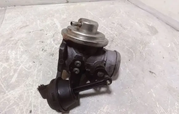 Audi A3 S3 8L EGR valve 038131501E
