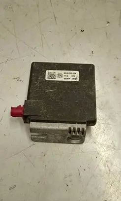Volkswagen Taigo Aerial antenna amplifier 3G9035534