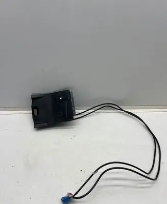 Mercedes-Benz B W246 W242 USB socket connector A2468230411