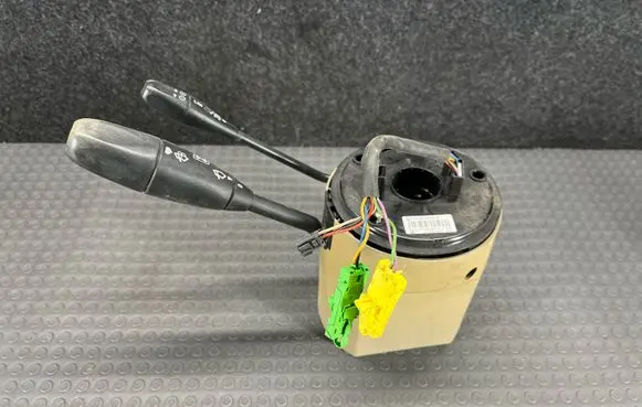 Mercedes-Benz E W211 Indicator stalk A0004640518