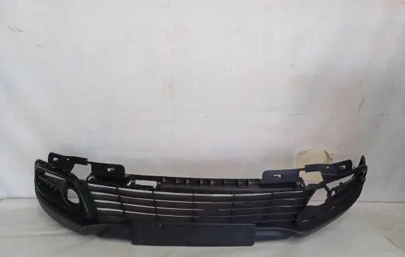 Renault Captur Front bumper lip 620842933R