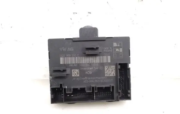 Skoda Superb B8 (3V) Door control unit/module 5Q0959593B