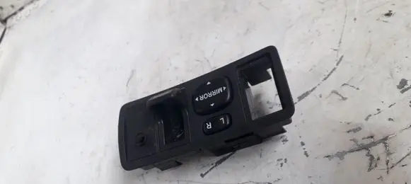 Toyota Corolla Verso E121 Wing mirror switch 183574