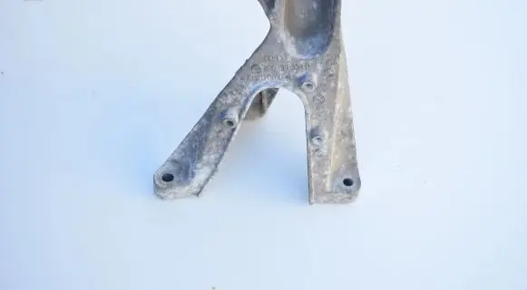 Audi A6 S6 C6 4F Engine mounting bracket 4F0199308P