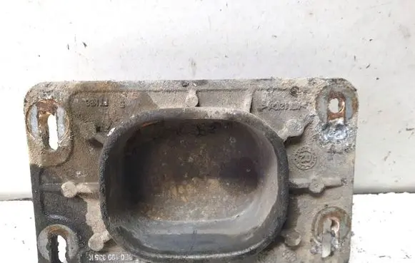 Audi A4 S4 B6 8E 8H Engine mounting bracket 8E0199335K