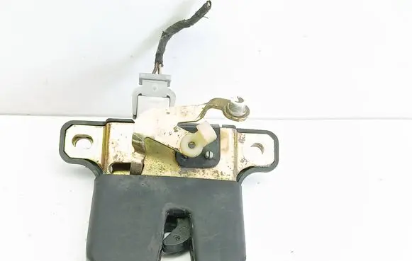 Audi A6 S6 C5 4B Tailgate/trunk/boot lock/catch/latch 4B5827505B