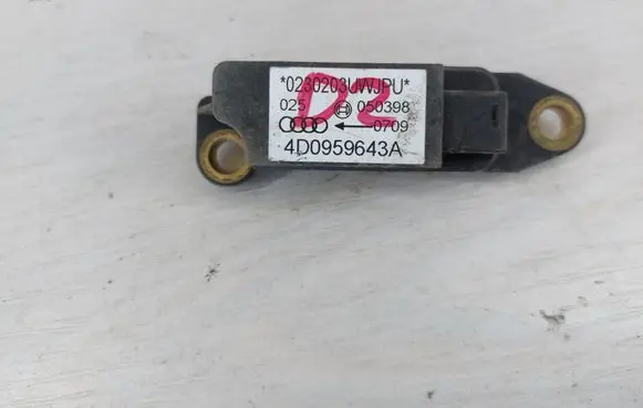 Audi A8 S8 D2 4D Airbag deployment crash/impact sensor 4D0959643A