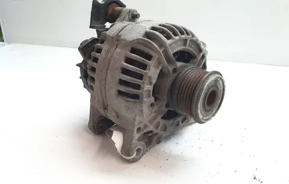 Nissan Juke I F15 Generator/alternator 0124525140 8200728292C