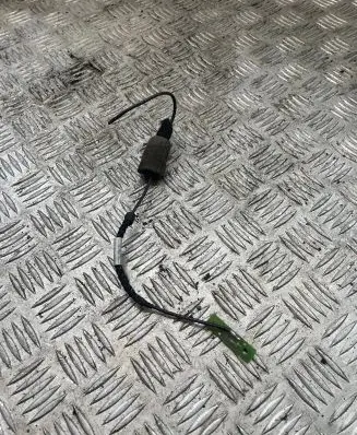 Mercedes-Benz E W212 Bluetooth antenna A2048202275