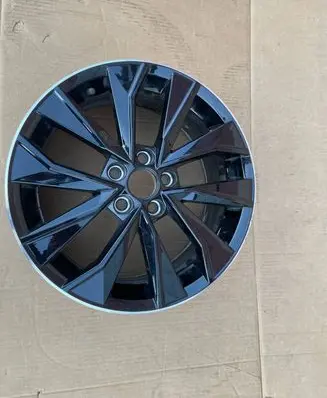 Skoda Fabia Mk3 (NJ) R16 alloy rim 6V0601025