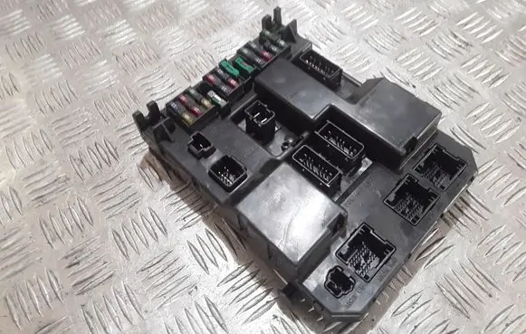 Peugeot 307 Comfort/convenience module 9651197680 9651196980OR