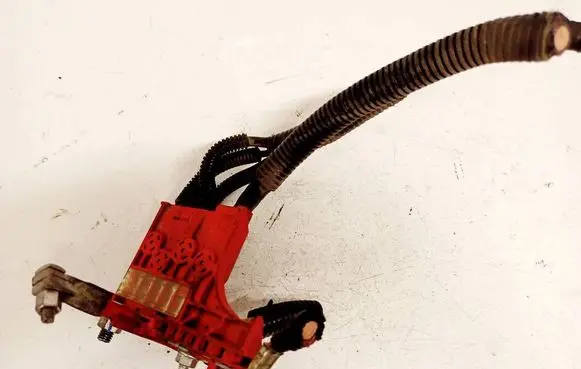 Mazda 6 Positive cable (battery) k7005
