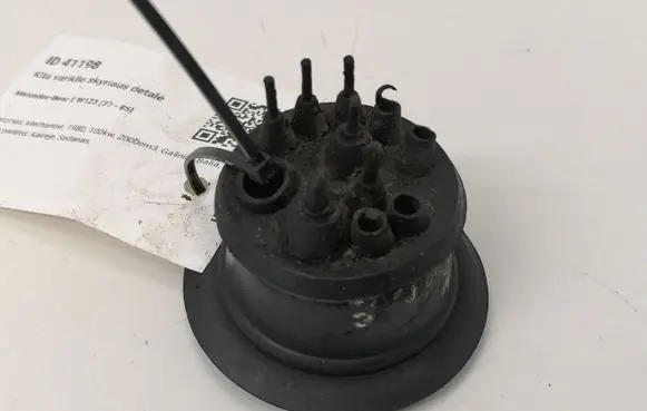 Mercedes-Benz E W123 Other engine bay part 1239971181
