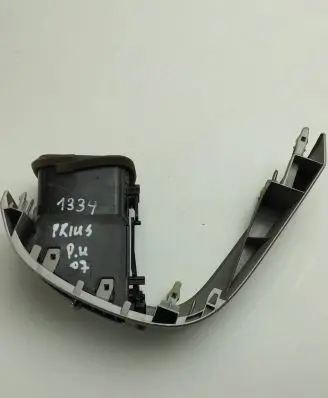 Toyota Prius (XW20) Dashboard side air vent grill/cover trim 4556617040 5565047060 5566147040