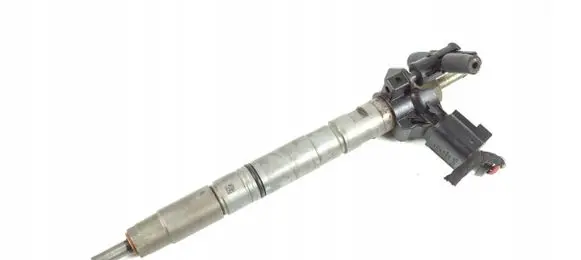 Audi A4 S4 B6 8E 8H Fuel injector 03L130277