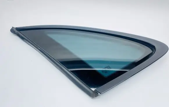 Porsche Macan (95B) Rear side window 95B845297