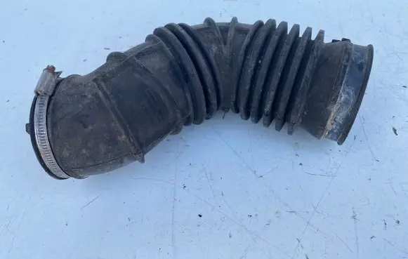 Volvo S80 Air intake hose/pipe 8649258