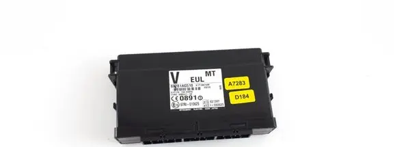 Subaru Legacy Comfort/convenience module 88281AG510 X1T18872M