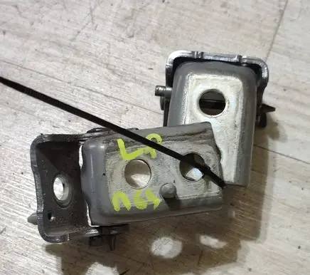 Opel Corsa F Front door hinge set 