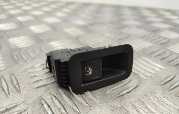 Volkswagen Golf VII Electric window control switch 5G0868345