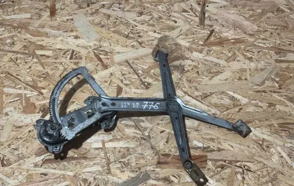 Mercedes-Benz E W124 Front window lifting mechanism without motor