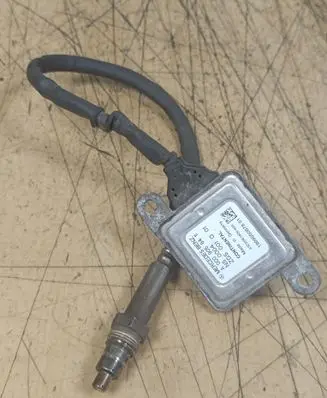 Mercedes-Benz S W222 Lambda probe sensor A0009058411
