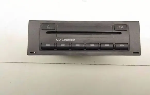 Audi A4 S4 B7 8E 8H CD/DVD changer 8E0035111D CXCA1492GC Z5ZAG2290466