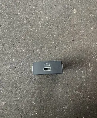 BMW 4 G22 G23 G24 G26 USB socket connector 5B51C70