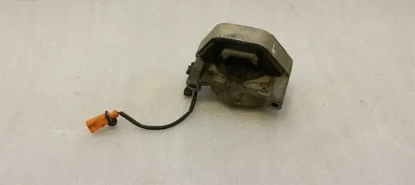 Audi A7 S7 4G Engine mount bracket