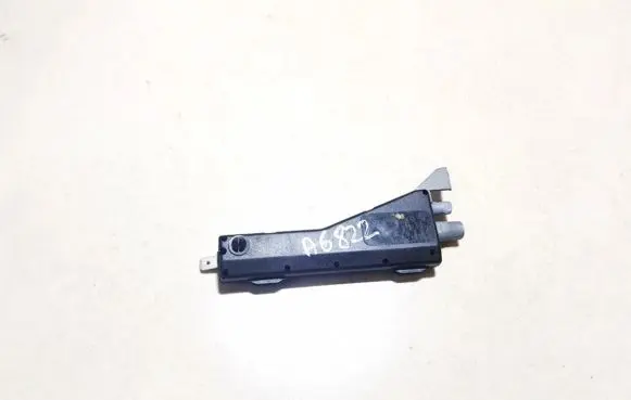 Mercedes-Benz A W168 Antenna control unit 1688200289 aar535