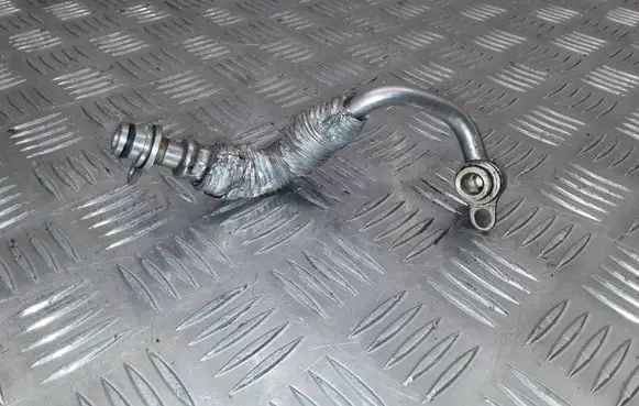 BMW 1 E82 E88 Coolant pipe/hose 7558900