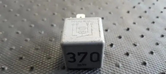 Audi A6 S6 C5 4B Other relay 8D0951253 V23134-J52-X300