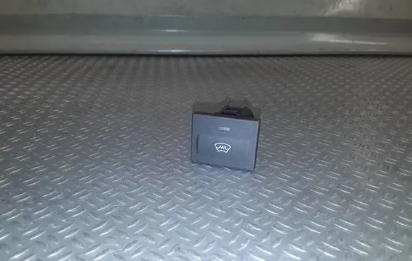 Ford C-MAX I Windscreen/window heater switch 7M5T18K574AA