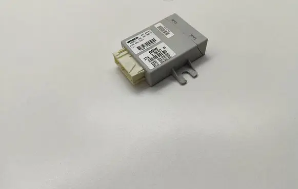 BMW 5 F10 F11 Air suspension control unit module (rear) 6799677 37146799677 3714679967701