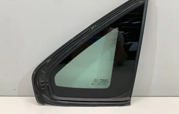 Volvo S90, V90 Rear side window 31108785