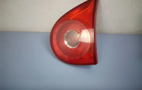 Volkswagen Golf V Tailgate rear/tail lights 1K6945094F