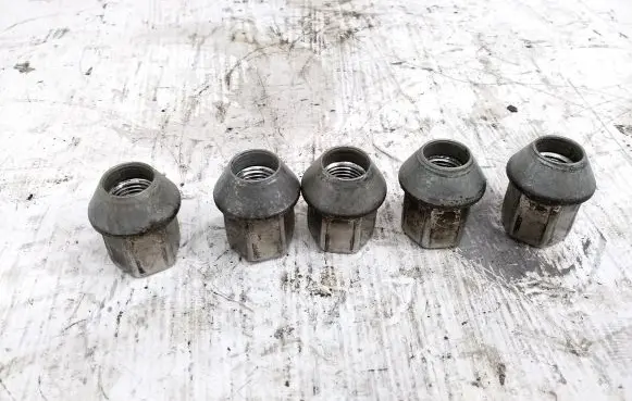 Land Rover Range Rover Velar Nuts/bolts 
