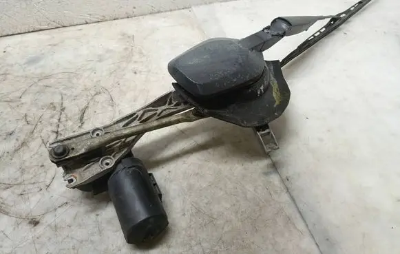 Mercedes-Benz E W124 Front wiper linkage and motor 0390241410 039024141