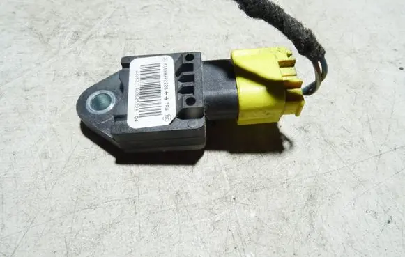 Mercedes-Benz B W245 Airbag deployment crash/impact sensor A1698202226