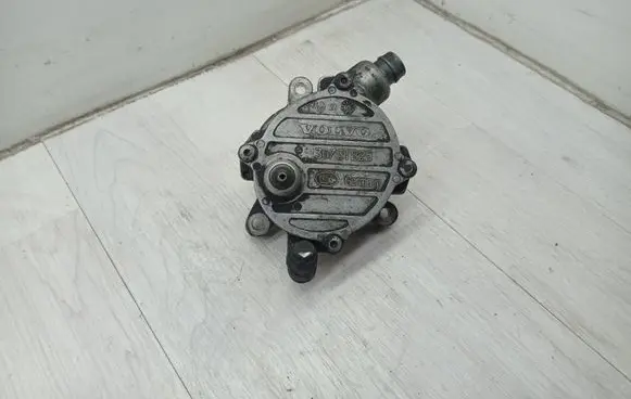Volvo XC90 Vacuum pump 30731825