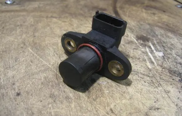 Mercedes-Benz C W202 Camshaft position sensor A0041530028 18I90KW
