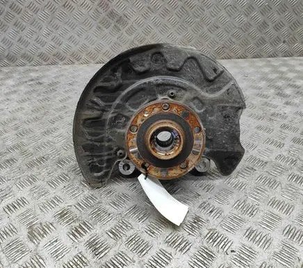 Volkswagen PASSAT B8 Front wheel hub 5Q0407257C