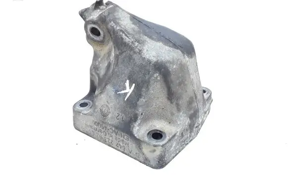 Mercedes-Benz ML W164 Engine mounting bracket A6422230204