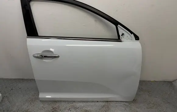 KIA Sportage Front door 