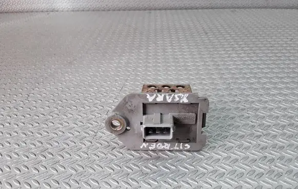 Citroen Xsara Picasso Coolant fan relay 9635833480