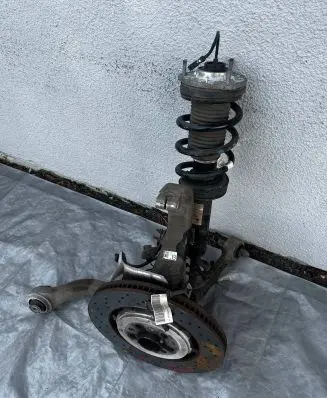 Alfa Romeo Giulia Front wheel hub spindle knuckle 00505397360 03417 10063