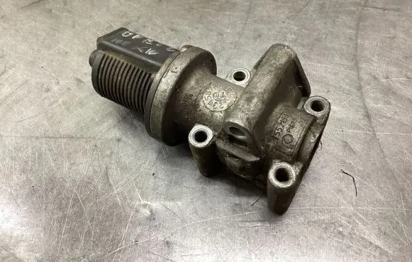 Opel Vectra C EGR valve 55215031